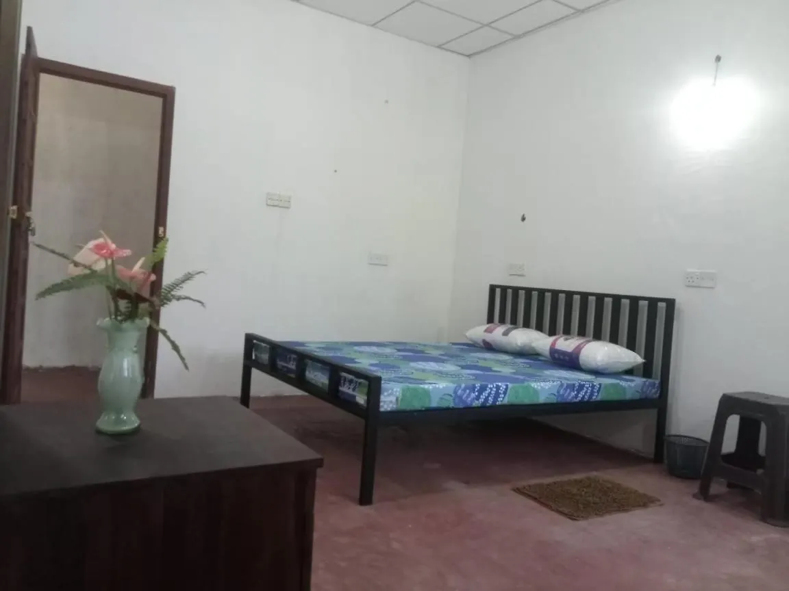 Tourist Guest Home Katunayaka Bed and Breakfast